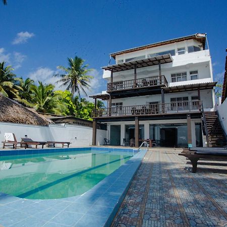 Lucky Seven Hikkaduwa Hotel Exterior foto