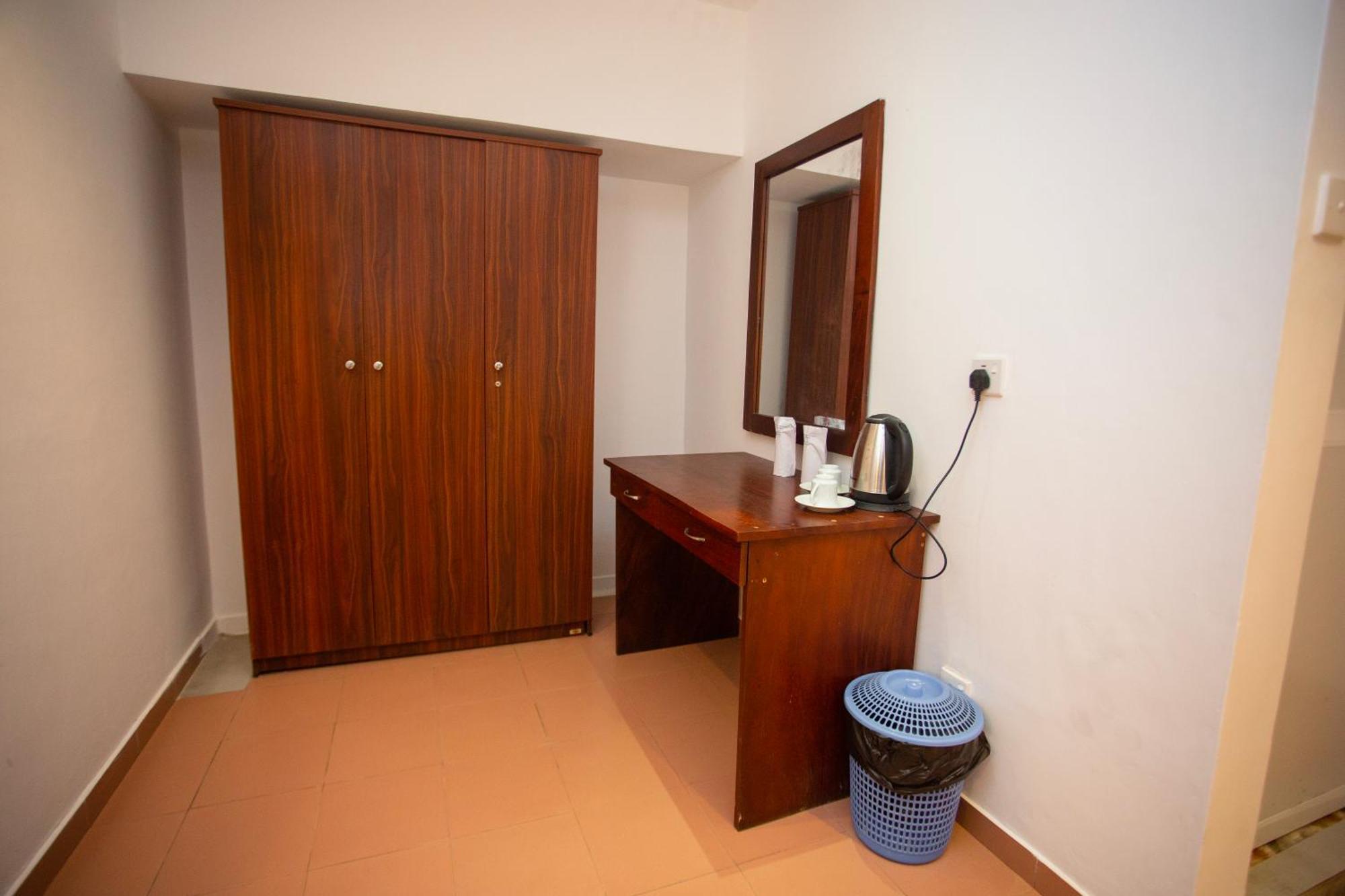 Lucky Seven Hikkaduwa Hotel Exterior foto