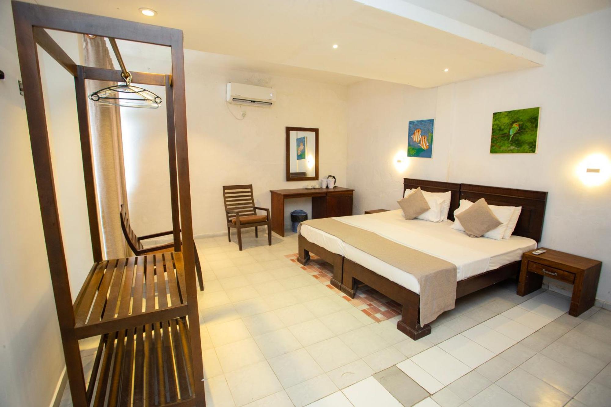 Lucky Seven Hikkaduwa Hotel Exterior foto
